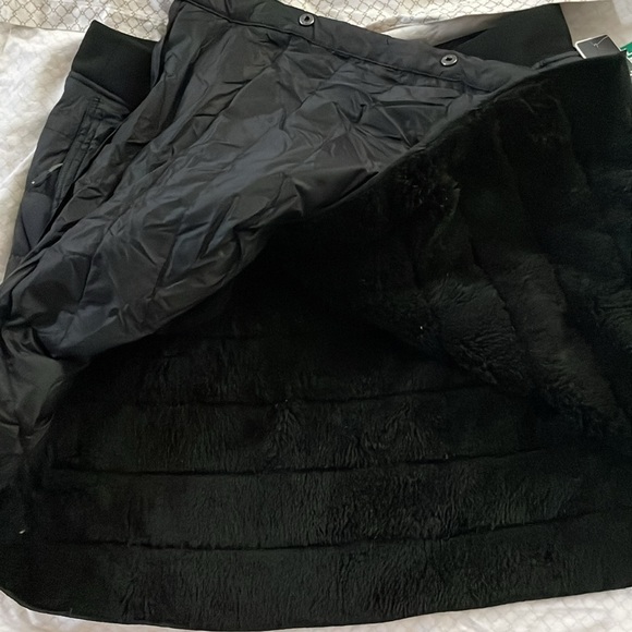 Insulated black skirt - Picture 4 of 7